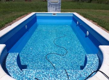 Quinta vacacional · 145m² · 2 Dormitorios · Casa Quinta, Depósito y Piscina Sobre 2 Ha Puerto Tirol.