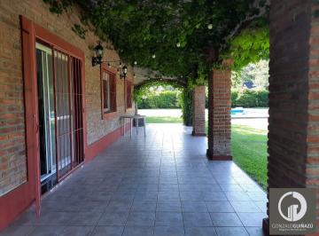 Casa · 2400m² · 5 Ambientes · Casa Venta Terreno 2.400 m² 2 Dorm. Quincho Jardin Piscina Barrio Los Aromos Roldan