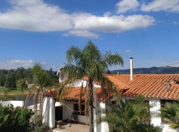 Casa · 303m² · 10 Dormitorios · 2 Cocheras · Hermosa Casa con Bajada Exclusiva Al Lago San Roque, Villa Carlos Paz