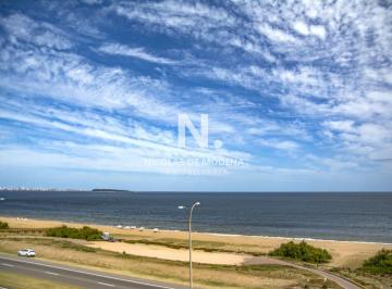 Foto1 · Espectacular Apartamento en Mansa Frente Al Mar, Unidad de 4 Dorm. en Venta