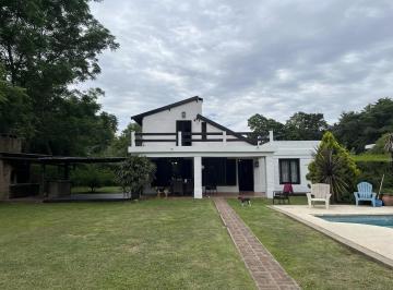 Quinta vacacional · 980m² · 7 Ambientes · 2 Cocheras · Excelente Quinta con Pileta en El Cazador
