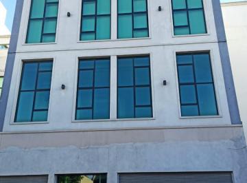 Oficina comercial · 1000m² · 4 Cocheras · Oficina en Alquiler - Parque Patricios