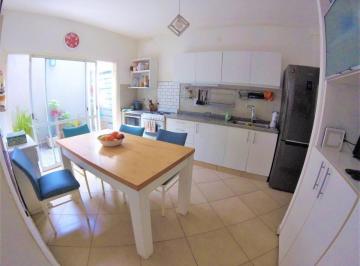 PH · 160m² · 6 Ambientes · 2 Cocheras · PH en Venta en Ramos Mejia
