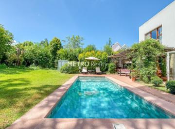 Casa · 165m² · 4 Ambientes · 2 Cocheras · Casa en Venta en Lote Interno en Mayling Club de Campo