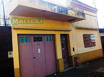 Casa de 3 ambientes, Quilmes · Casa en Venta.
