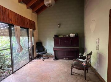 Casa en Venta de 4 ambientes Piñeyro · Casa de 4 Amb, Jardin con Cochera, Local y Deposit