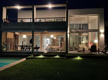 Casa · 239m² · 3 Dormitorios · Casa en Los Lagos, Nordelta