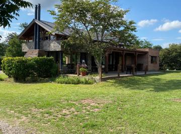 Casa de 4 ambientes, Villa General Belgrano · Oportunidad Única con Financiación! Casa con Pileta y Local Gastronómico Funcionando! Escritura