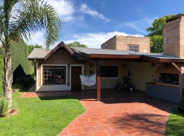 Casa · 112m² · 4 Ambientes · Estupenda Casa con Piscina en Barrio Lambertucci, Escobar