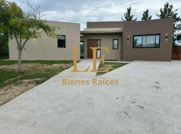 Casa · 220m² · 5 Ambientes · 4 Cocheras · Venta Casa San Matias