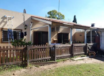 Casa · 70m² · 3 Ambientes · 2 Cocheras · Casa en Venta - 2 Dorm. 1 Baño - Cocheras - 2750 m² - La Plata