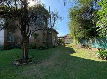 Casa · 279m² · 4 Ambientes · 3 Cocheras · Casa - Unquillo - Tres Dorm. - Bº Residencial