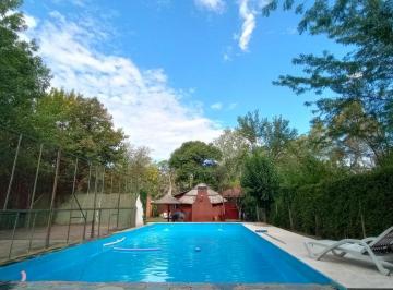 Casa · 140m² · 4 Ambientes · 2 Cocheras · Casa en Venta - 3 Dorm. 3 Baños - 2.000 m² - Abasto, La Plata