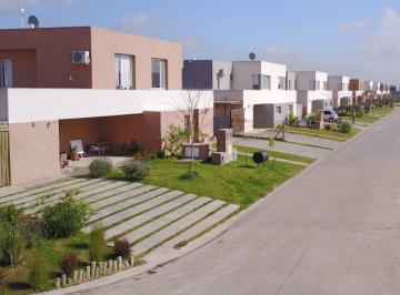 Casa · 84m² · 3 Ambientes · 2 Cocheras · Casas de Santa Guadalupe - Plan Adjudicado con Entrega en 2 Años
