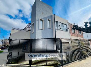 Casa · 167m² · 4 Ambientes · 2 Cocheras · Casa en Venta en Villa Luzuriaga, La Matanza, G. B. a. Zona Oeste