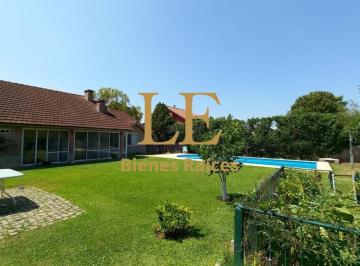 Casa · 160m² · 4 Ambientes · 3 Cocheras · Venta Casa La Barra Village
