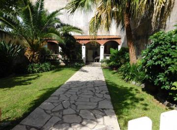 Casa · 445m² · 7 Ambientes · 1 Cochera · Venta Casa Jardín Quincho Mataderos