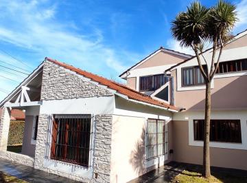 Casa · 150m² · 4 Ambientes · 1 Cochera · Casa en Venta - 3 Dorm. 3 Baños 1 Cochera - 250 m² - Mar del Plata