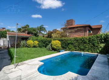 Casa · 260m² · 4 Ambientes · 2 Cocheras · Venta Barrio Parque Saavedra Casa con Parque y Pileta - 5 Dorm. - Amplio Terreno