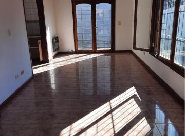 Casa · 92m² · 1 Dormitorio · 1 Cochera · Alquiler 24 Meses - Casa 2 Ambientes con Garage - Los Pinares