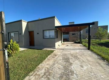 Casa · 140m² · 2 Ambientes · 2 Cocheras · Casa en Venta en Tierra de Sueño 3 - Roldan