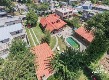 Casa · 235m² · 6 Ambientes · 2 Cocheras · Venta / Permuta | Casa 3 Dorm. en Lote 1100 m² | Fisherton, Rosario