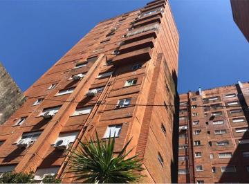 Departamento · 85m² · 5 Ambientes · Departamento en Venta - 3 Dorm. 2 Baños - 88 m² - La Plata