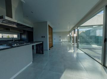 Casa de 3 ambientes, Maipú · Casa Apta Credito en Venta - B° Alba de Tanqay - 2 Habitaciones - 2 Baños - Cochera