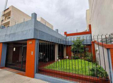 Casa · 250m² · 9 Ambientes · 2 Cocheras · 3 Casas Viviendas en Venta a 200 m. Av Arieta Av Perón - Villa Luzuriaga, La Matanza