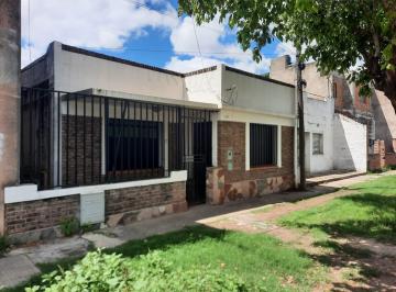Casa de 6 ambientes, Rosario · Casa Planta Baja, 2 Dorm., Patio Junin 5800 Rosario