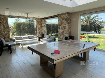 Casa · 250m² · 6 Ambientes · 2 Cocheras · Casa en Alquiler Temporal Santa Barbara Al Lago