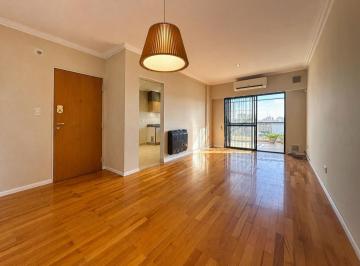 Departamento · 82m² · 4 Ambientes · Departamento de 2 Dorm. con Balcón Terraza y Ventilación Cruzada