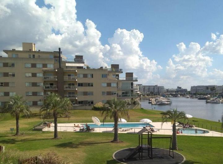 Departamento · 12m² · 3 Ambientes · 1 Cochera
