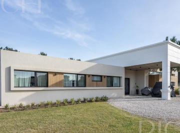 RIH-RIH-25_2 · Casa en Venta Costa Esmeralda Increíble Gas Natural