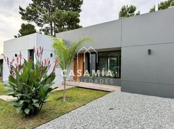 Casa · 126m² · 3 Dormitorios · Casa a Estrenar - Ostende, Pinamar