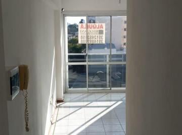 Departamento de 2 ambientes, Córdoba · Un Dormitorio Externo con Balcón