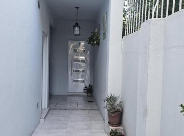 PH · 84m² · 4 Ambientes · Casa en Venta Castelar Norte