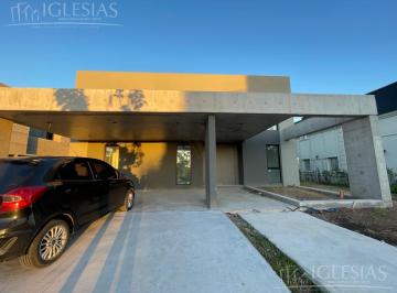 Casa · 310m² · 6 Ambientes · Casa en Barrio Virazon. Nordelta