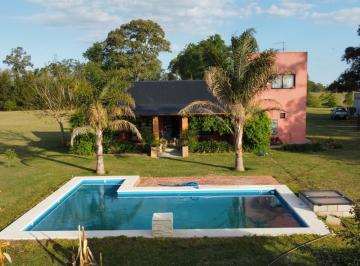 Casa de 3 ambientes, Ranchos · Gran Casaquinta Sobre 1ha 1000 m de La Rp29. Ranchos. General Paz.