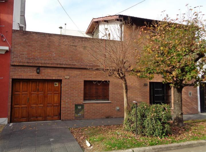 Casa · 108m² · 5 Ambientes · 1 Cochera