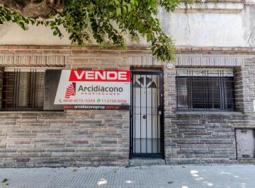 Casa · 132m² · 2 Dormitorios · Venta Casa 3 Ambientes con Pileta. Cañada de Gomez 5500, Villa Lugano