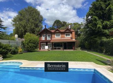 Casa · 230m² · 5 Ambientes · 4 Cocheras · Casa en Venta: Parque Leloir: 5 Amb