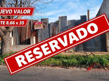 Terreno · 303m² · Reservado - Lote en Venta – La Tablada – 303 m² – Zonificación Mi – Oportunidad