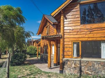 Casa · 100m² · 4 Ambientes · 2 Cocheras · Dos Phs en Bloque - Apto Subdivision - Renta Temporaria - Lote en Esquina - San Martin de Los Andes