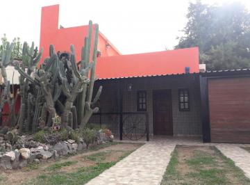 Casa de 5 ambientes, Pilar · Venta Casa Apta Credito 2 Dorm. con Pileta - Pilar - Córdoba