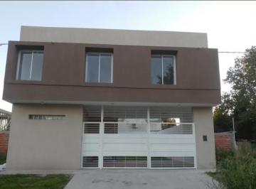 Casa · 100m² · 4 Ambientes · 2 Cocheras · Casa en Venta - 3 Dorm. 2 Baños - Cocheras - 100 m² - San Carlos, La Plata