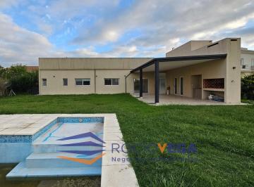 Casa · 265m² · 4 Ambientes · 1 Cochera · Casa en Alquiler en Country Terravista, General Rodriguez