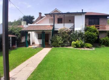 Casa · 370m² · 5 Ambientes · 2 Cocheras · Muy Linda Casa en Don Torcuato
