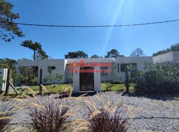 Foto1 · Alquiler y Venta de Casa de 3 Dorm. en La Barra