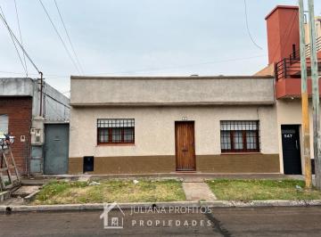 Casa · 11m² · 4 Ambientes · Casa 4 Ambientes en Venta Quilmes Este